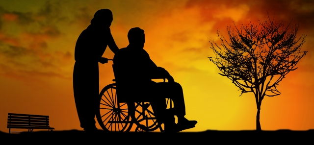 認知症と診断されたら家族は不安です